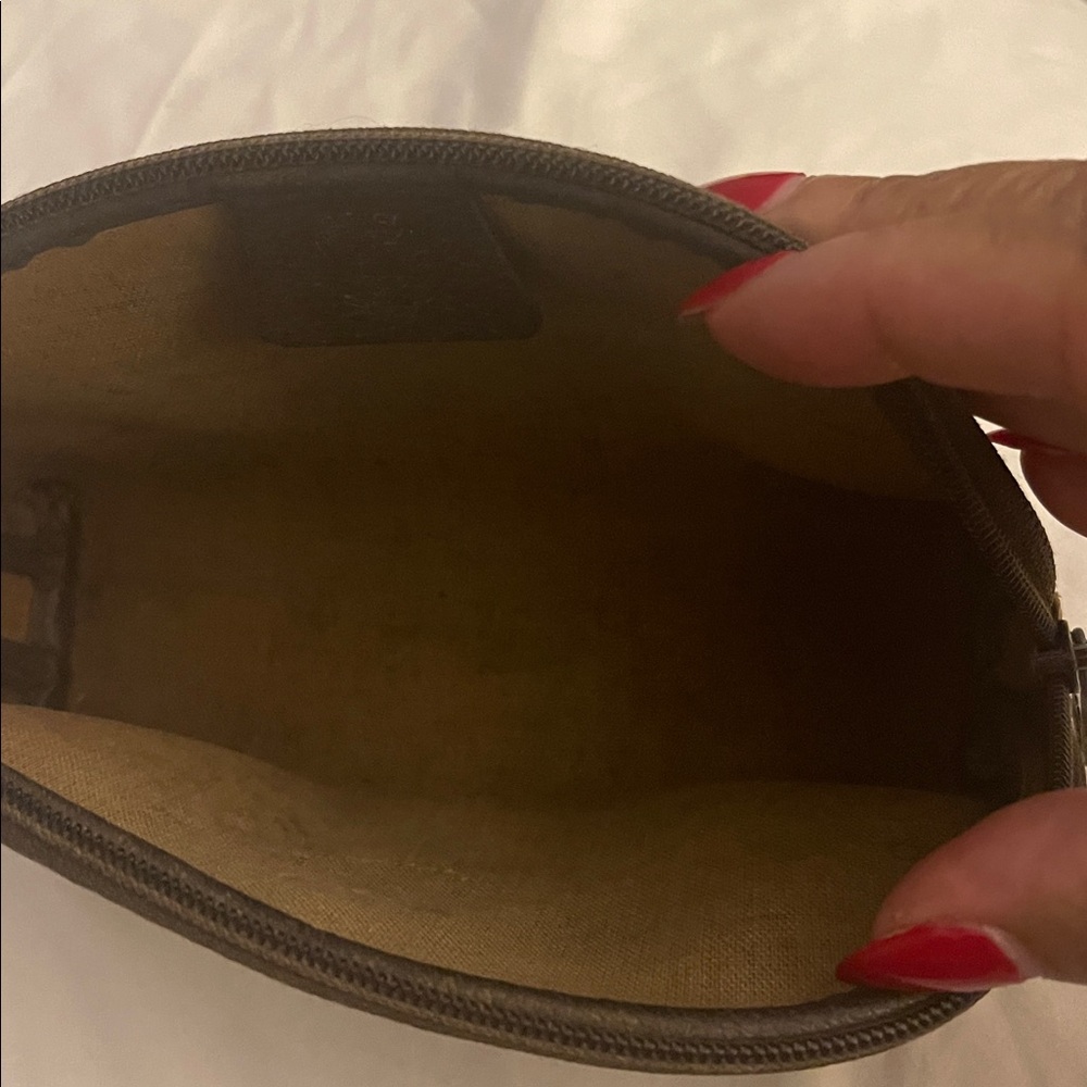 Gucci Beige and Brown GG Canvas Cosmetic Case - Picture 8 of 11